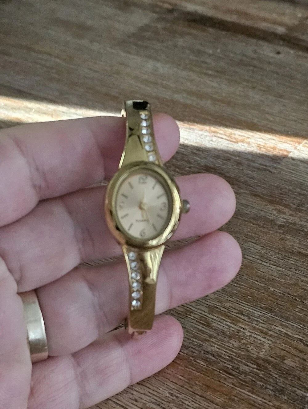 Ladies Gold Crystal Bangle Watch for Women - Elegant Bracelet Timepiece